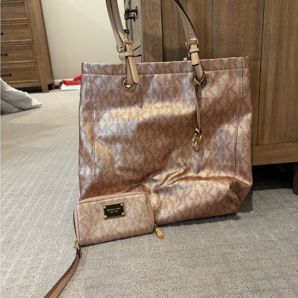 Michael Kors Metallic Tote and Wallet Set